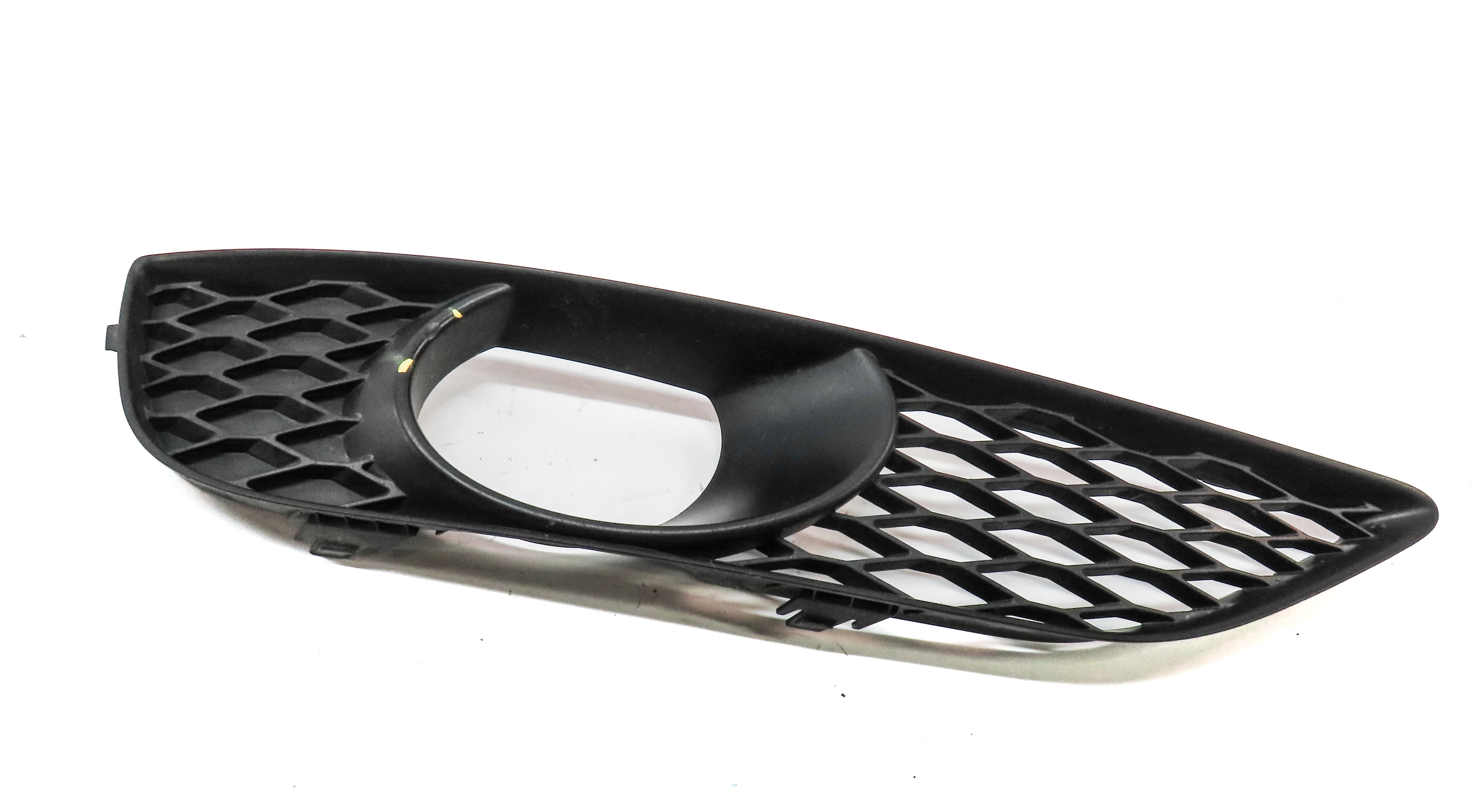 2015 AUDI Q7 PRESTIGE (4L) FRONT RIGHT PASSENGER LOWER FOG LIGHT TRIM (BLACK) — exact item pictured